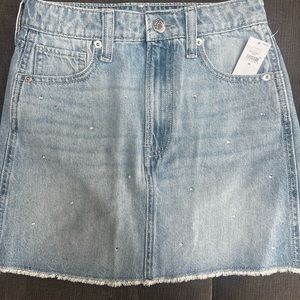 Girls GAP Jean skirt with sparkles.